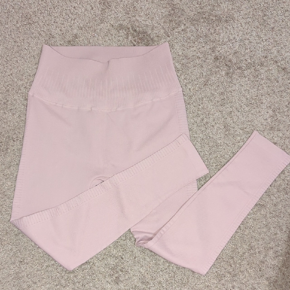 🩷 Pink Leggings